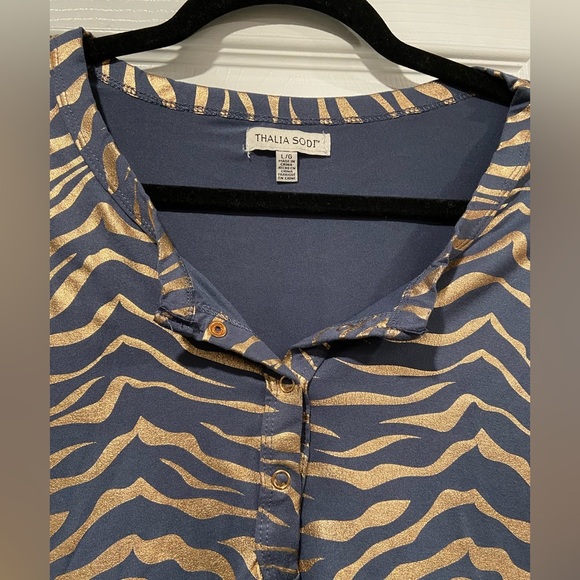 Thalia Sodi Size L Blue Copper Metallic Zebra Print Popover Henley Top Very Soft - Picture 5 of 11